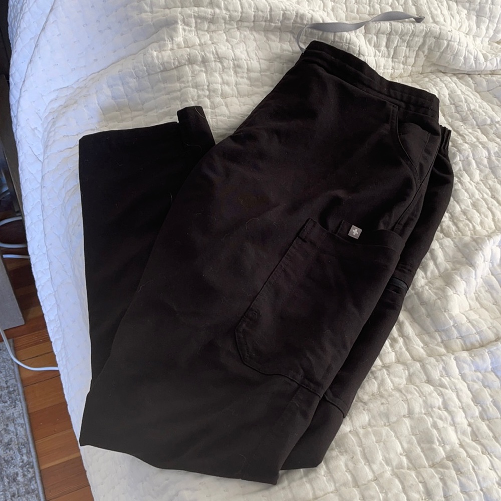 Figs scrubs Medium back yola scrub pants skinny leg